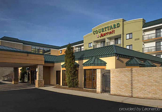 Courtyard Cleveland Beachwood Exterior foto