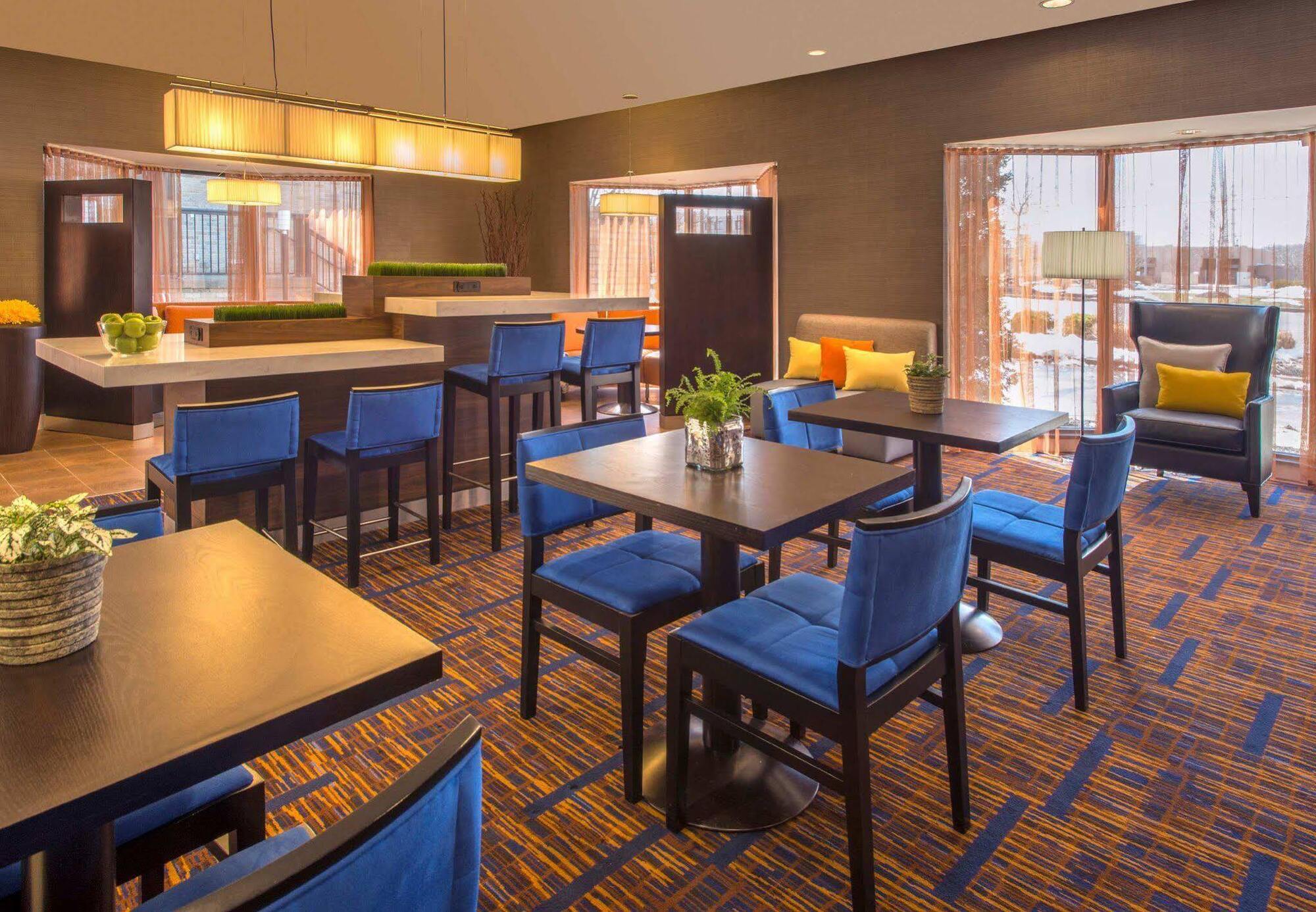 Courtyard Cleveland Beachwood Exterior foto